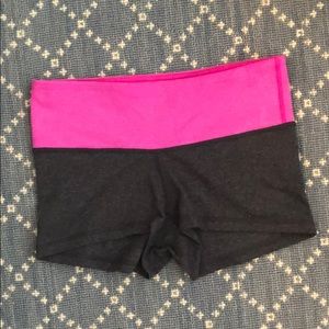 Lululemon wunder shorts